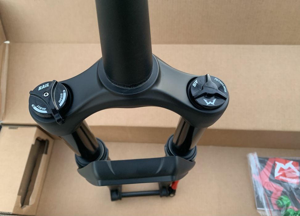 Marzocchi Bomber Z2 29” 120 мм