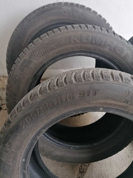 Зимни гуми 205/55/16 Kumho Wintercraft