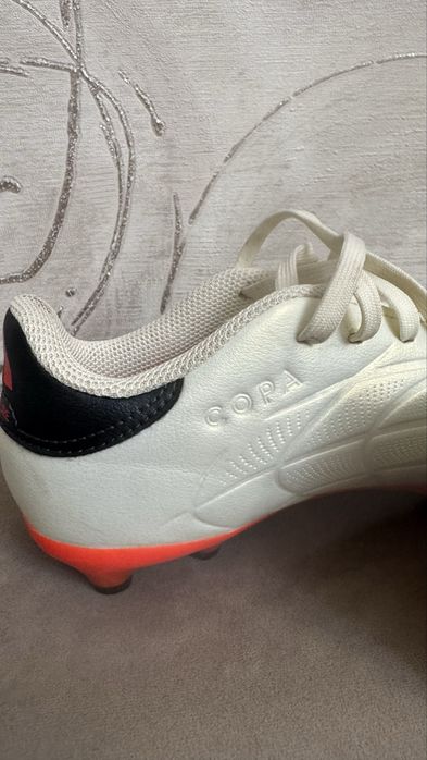 Продам бутсы адидас сора оригинал для мальчика