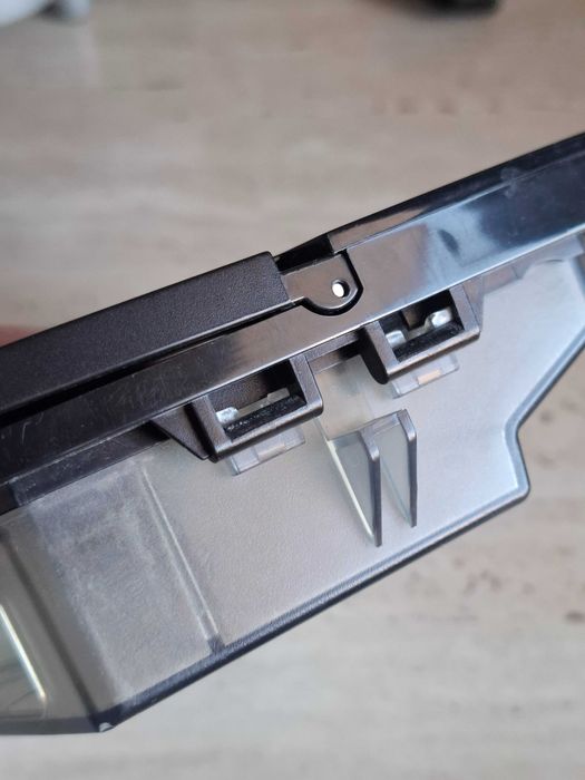 Recipient praf aspirator robot Philips SmartPro Easy