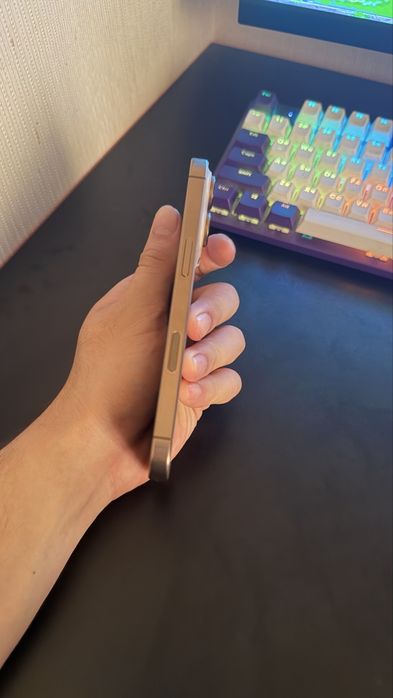 Iphone 16 pro desert