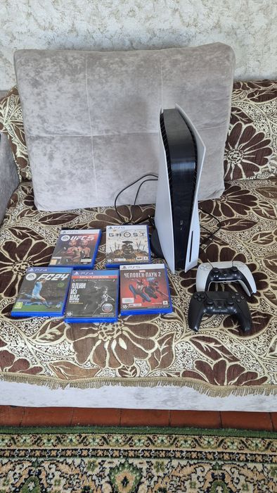 Продам  Sony Playstation  5
