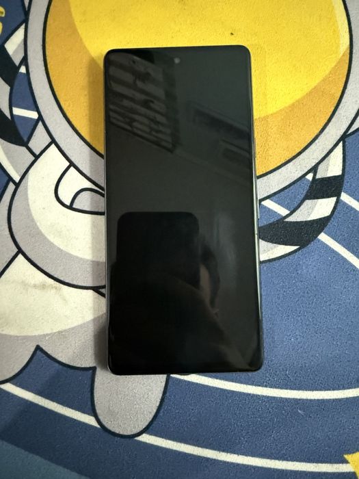 Google pixel 7. 80.000