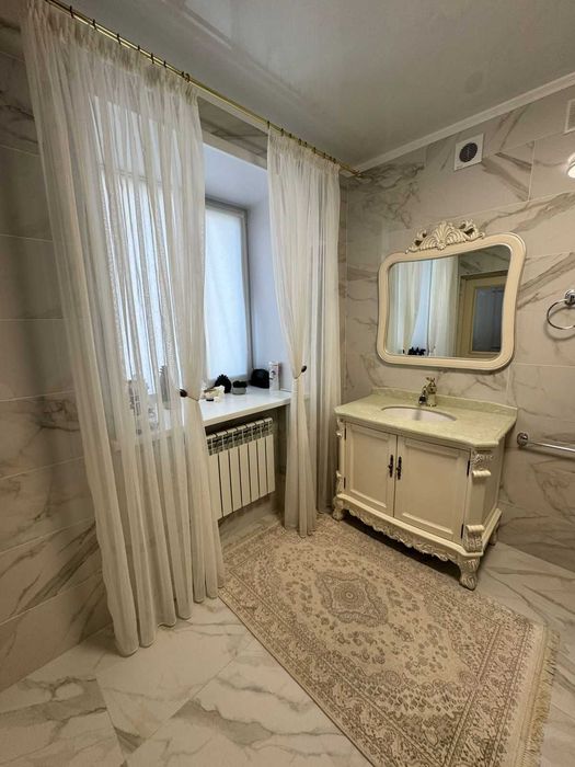 Продается 2 комн кв Сатпаева,16