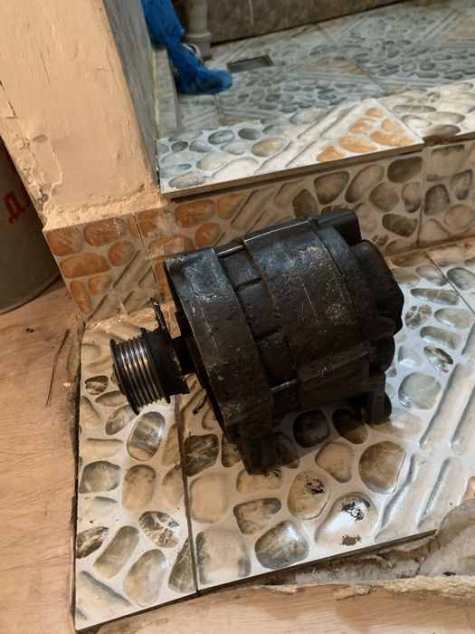 генератор на бмв е34М50,52