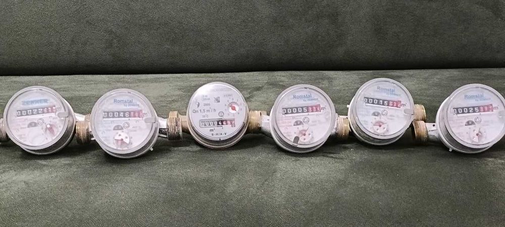 Vand contoare/ apometru AR si AC la jumatate de pret. Stare excelenta