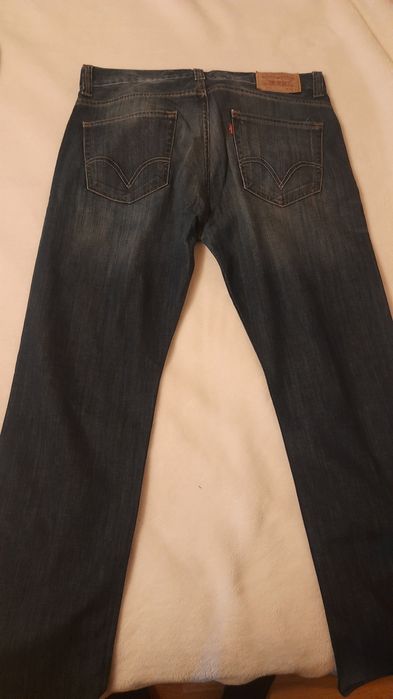 Blugi bărbătești Levis