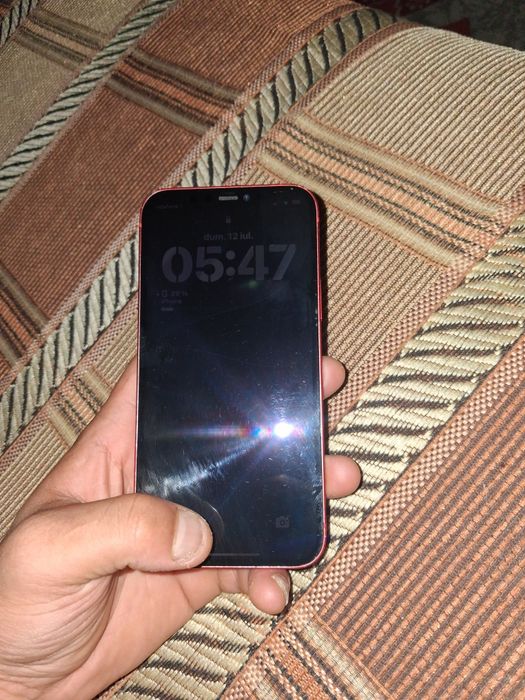 Iphone 12   vand sau schimb  iphone 11 sau xr