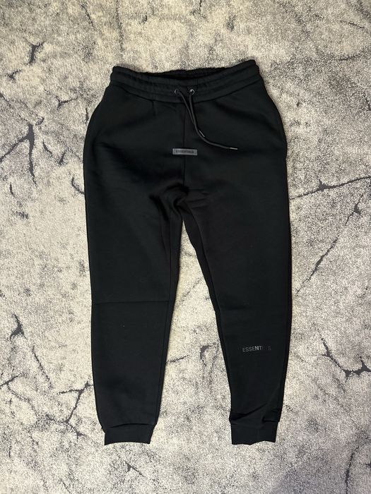 Compleu essentials negru marimi (S,M,L,XL,XXL)