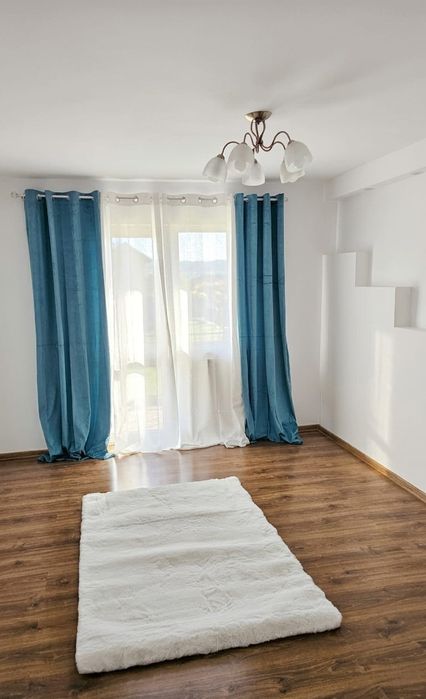 Vândut direct de proprietar – Garsonieră Modernă, Complet Renovată & Centrală Proprie – Gata de Mutare în Mioveni!