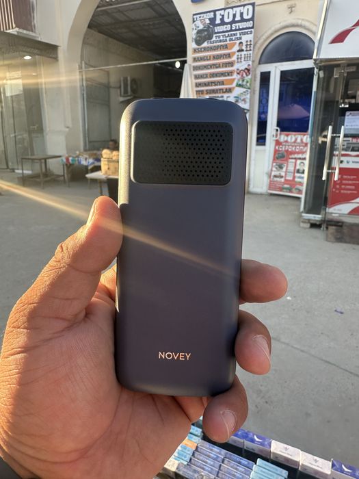 Novey P40i yangi telefon