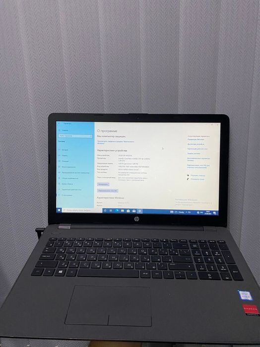 HP 250 G6 ноутбук / i3 / 8GB RAM / AMD Radeon