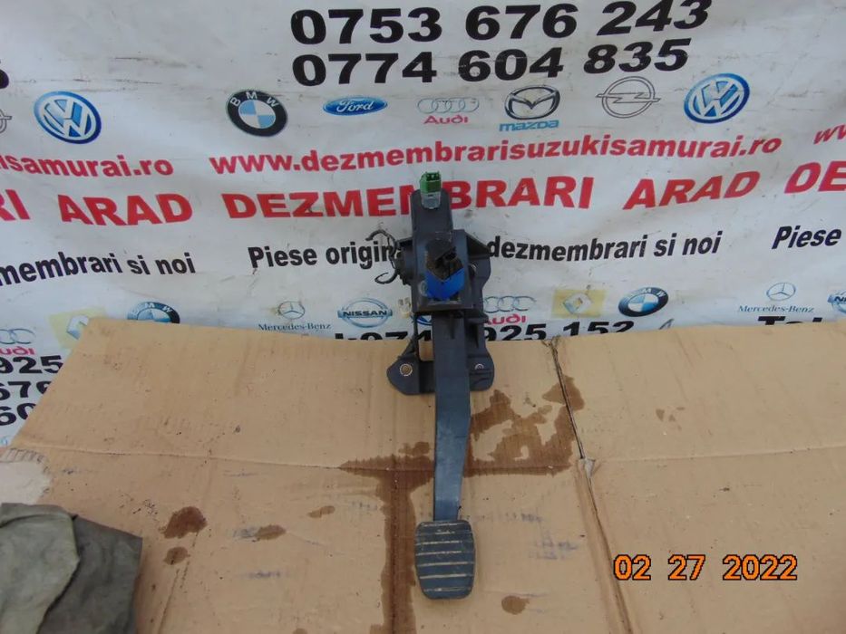 Pedala ambreiaj dacia Logan 2013-2020 dacia MCV Lodgy Dokker pedala frana cu senzor