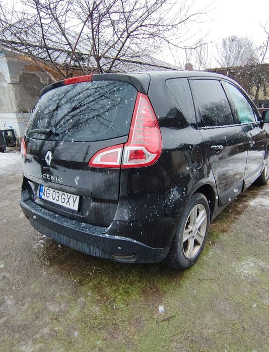 Vând scenic 3 1.6 16v 110cp cu gpl