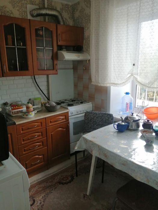 Продам 4 комнатный квартиру