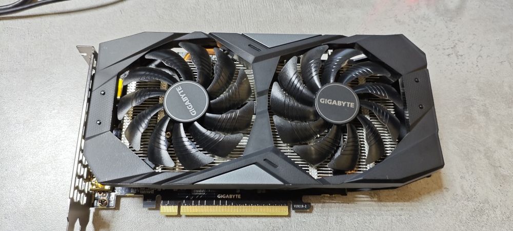 Видеокарта rtx1660super Oc
