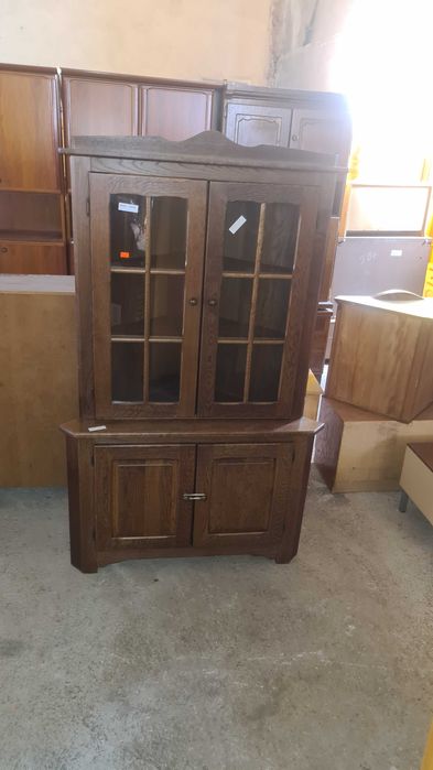 ъглов шкаф витрина внос от Европа