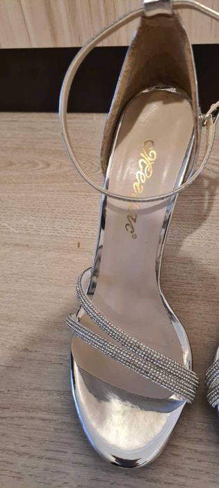 Дамски сандали на ток сребърен лак №37 (Мегияс 604-1)