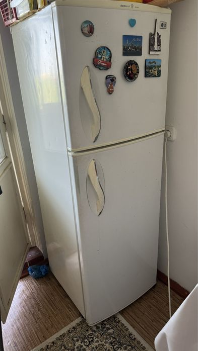 Холодильник, самовывоз. Срочно !!!