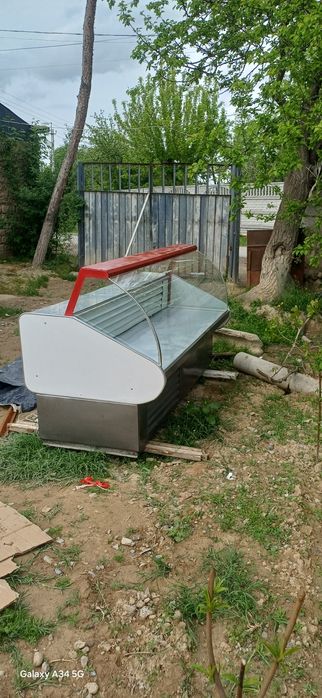 Ветрина холодилник