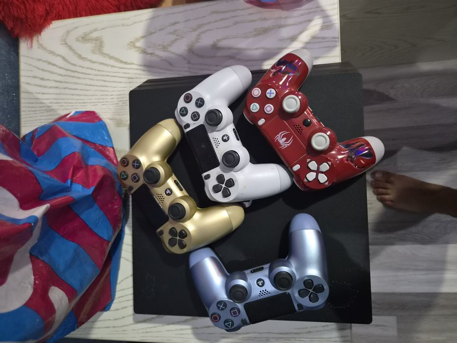 Playstation 4 pro 1tb