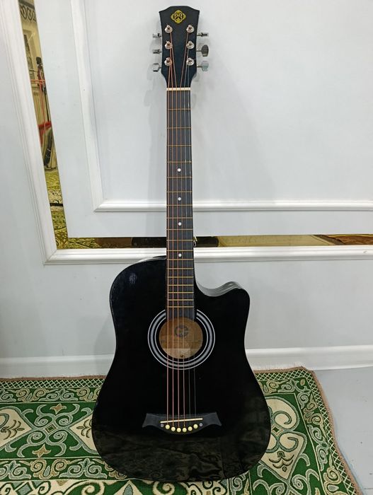 Гитара  новый. Цена 25,000 тг