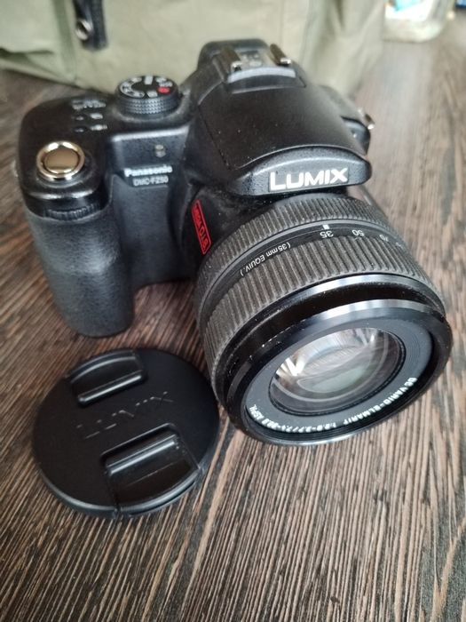 Фотоапарат Panasonic Lumix DMC-FZ30