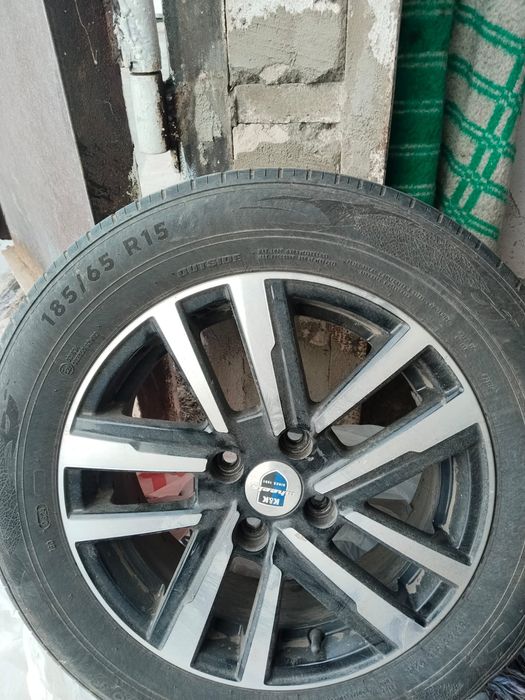 Продам комплект шин