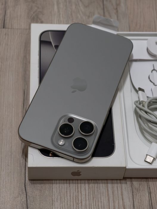 iPhone 16 Pro Max 256 gb ёмкость 93 идеальное