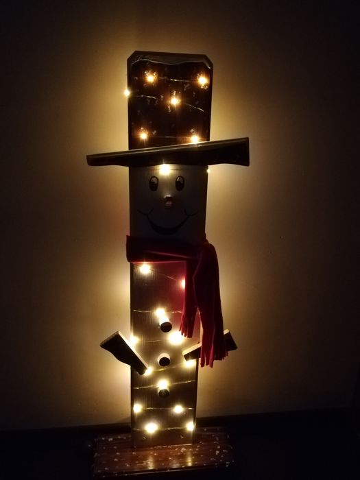 Снежен човек от дърво