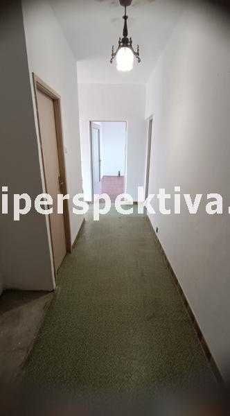 Продава се Тристаен апартамент в Пловдив, Тракия - 92 кв.м за 1370 €/кв.м - Снимка #2