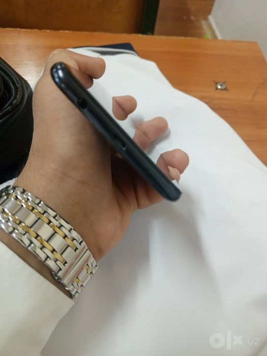 Samsung A10 telefon hammajoyi ishledi