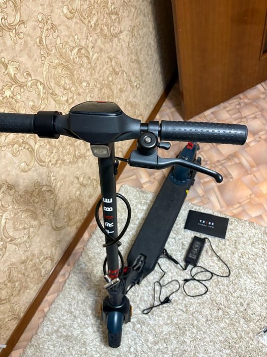 Продам электросамокат