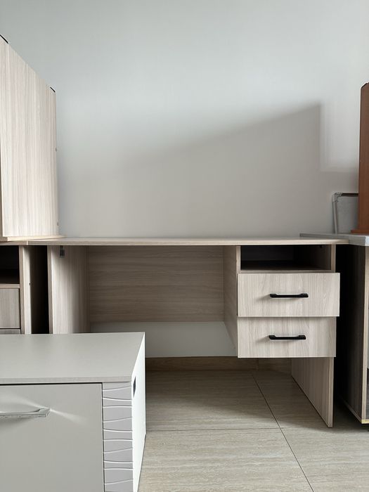 Продам офисную мебель