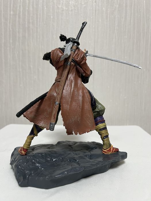 Фигурка Секиро (игра Sekiro: Shadows Die Twice)