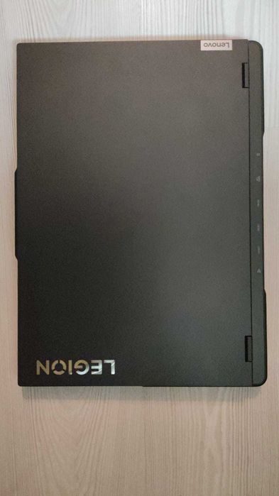 Lenovo Legion Pro 5 16IRX8 HDR 240 Hz 2560x1600 Intel i5 13500HX 16 gb ram RTX 4060 8 gb TGP 140W