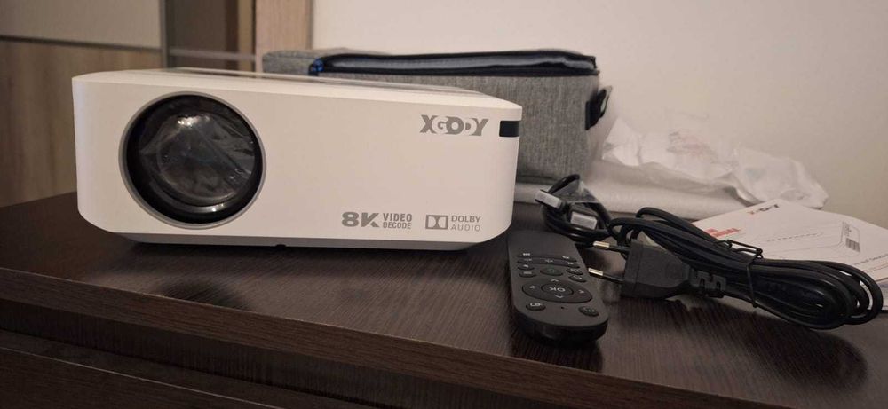 Продам новый UHD led projector (лэд проектор) Lumen 12 000. 8K.