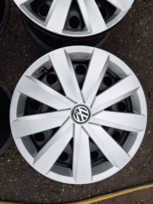 Фолскваген-16цола-5/112-с оригинални тасове