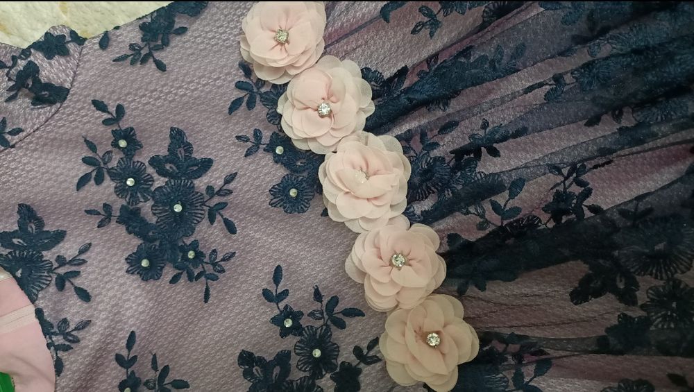 ПРОДАМ красивое платье на девочку