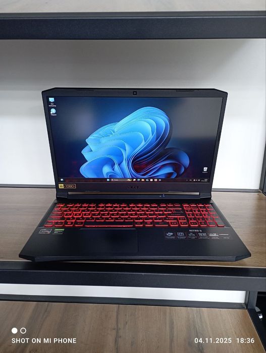 Ноутбуклар жудаям куп магазинимизда