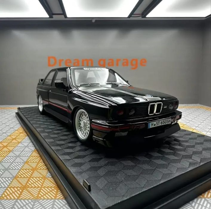 Коллекционная модель BMW M3 E30 1:24 | Металл | Открываются двери