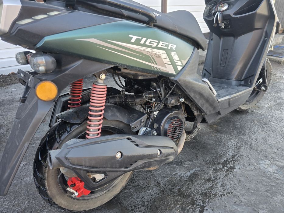 Скутер в идеальном состоянии.