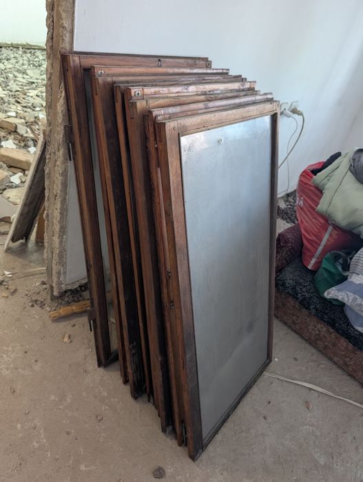 Отдам даром ,окна на балкон