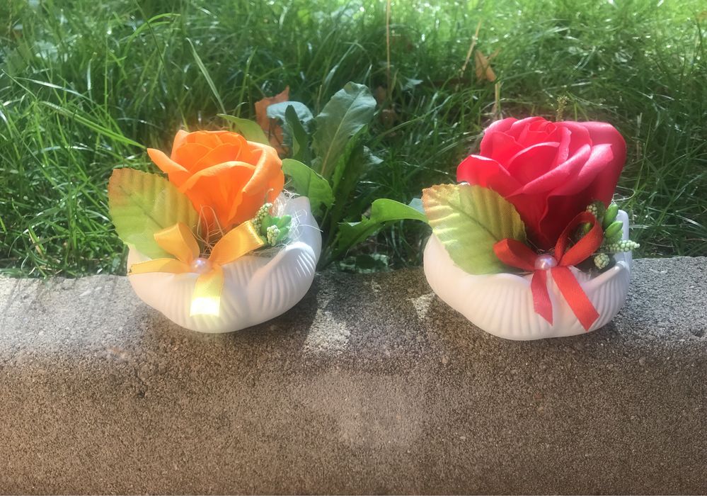 Предлагам  декорирани свещи,сапунени рози и други