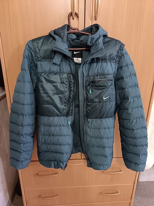 Продам женские куртки