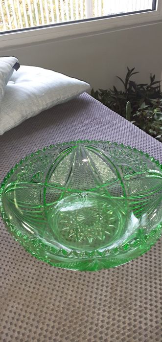 Голяма купа цветно стъкло