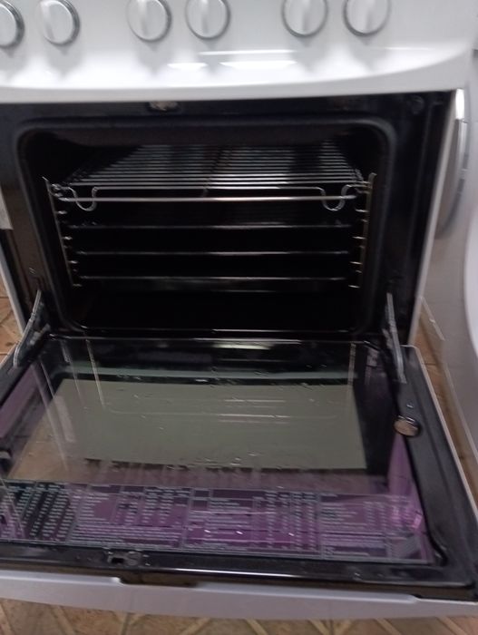 Свободно стояща печка с керамичен плот VOSS  2 години Гаранция!