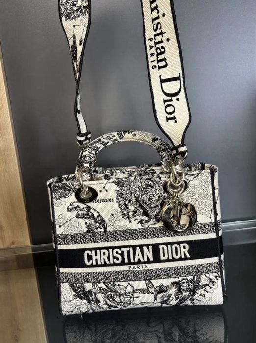 Dior paris чанта