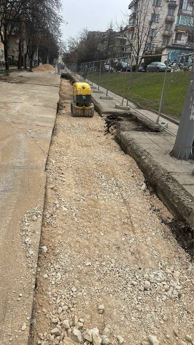 бобкат мини багер извозване и доставка на строителни материали