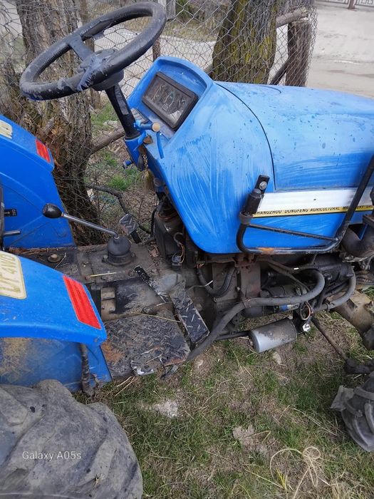 Tractor Donfeng  de v>nzare